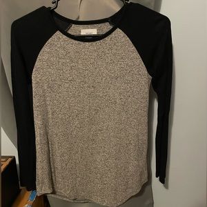 OLD NAVY GIRLS LONG SLEEVE - girls L (10-12)